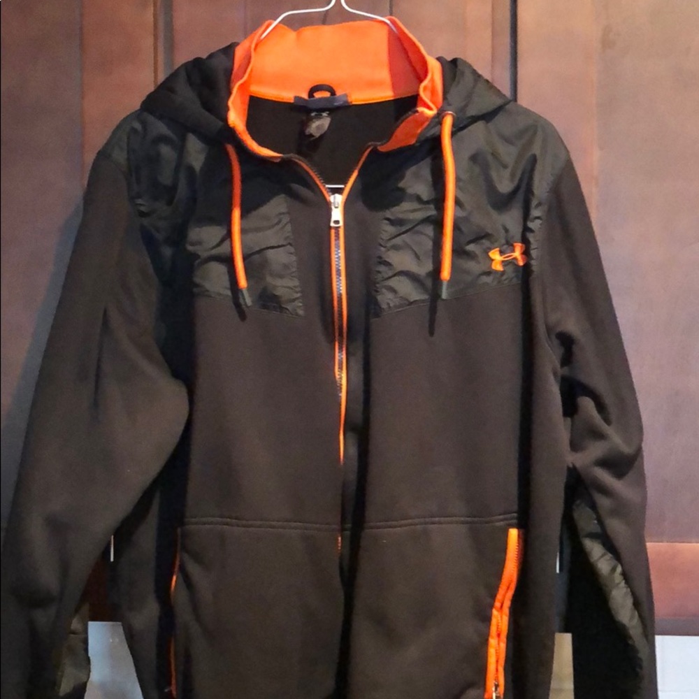 UnderArmor - ZipUp - Heavy Fabric - Hooded